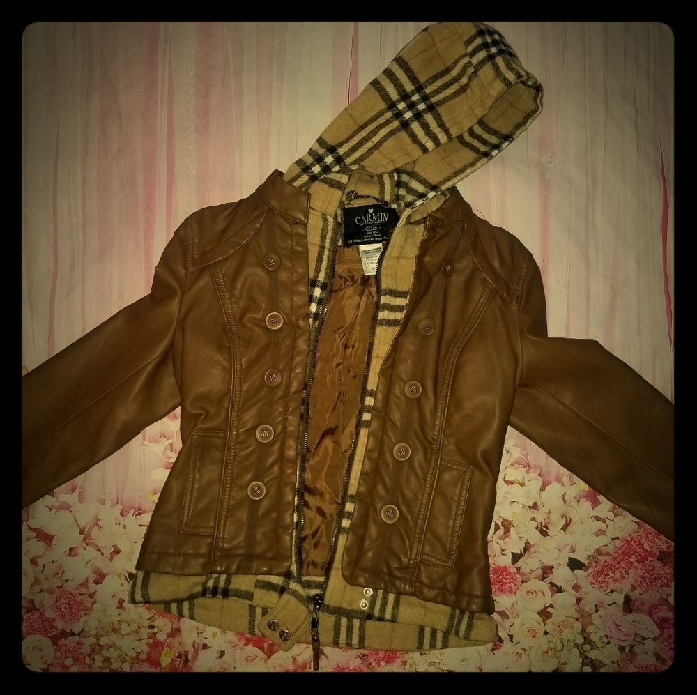 Light weight jacket by Carmin